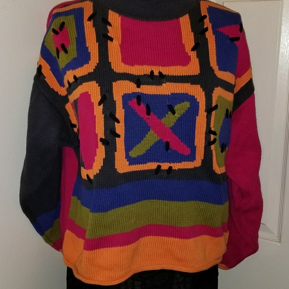Previously loved women's sweater - Picture 2 of 4